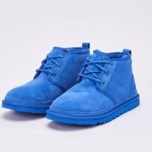 NEW UGG Kids Neumel Blue Boot with Wool Inside Lining size 6